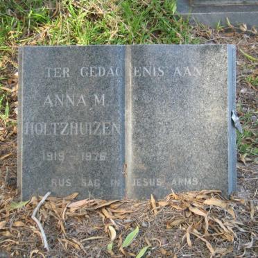 HOLTZHUIZEN Anna M. 1919-1976