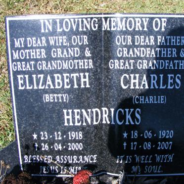 HENDRICKS Charles 1920-2007 &amp; Elizabeth 1918-2000