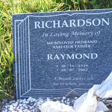 RICHARDSON Raymond 1939-2002