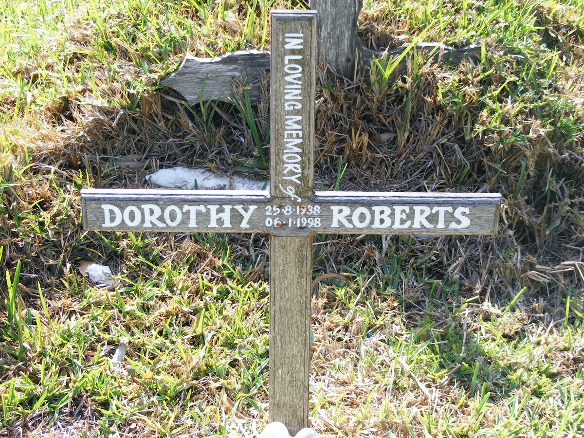 ROBERTS Dorothy 1938-1998