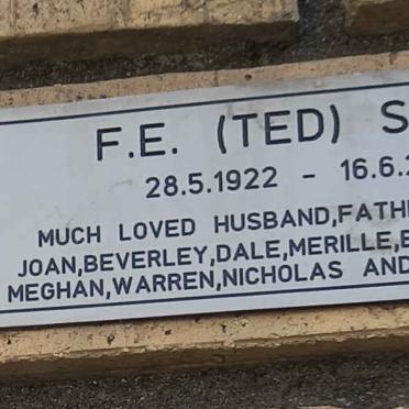 SMITH F.E. 1922-2003