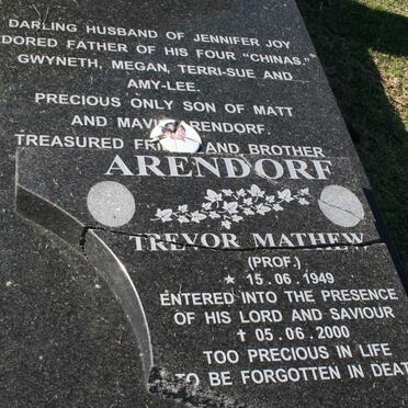 ARENDORF Trevor Mathew 1949-2000