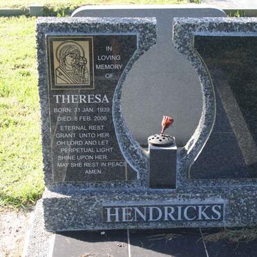 HENDRICKS Theresa 1939-2006