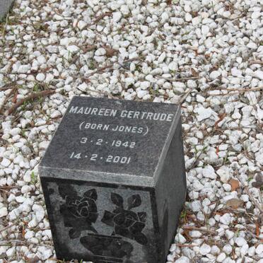 JONES Mary Frances Gertrude 1918-1978 :: JONES Maureen Gertrude 1942-2001