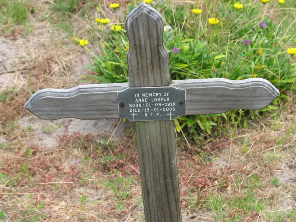 LOSPER Anne 1918-2006