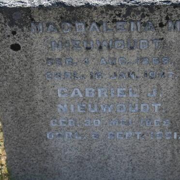 NIEUWOUDT Gabriel J. 1865-1951 &amp; Magdalena M. 1868-1947