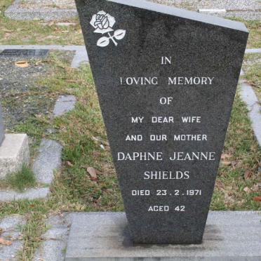 SHIELDS Daphne Jeanne -1971