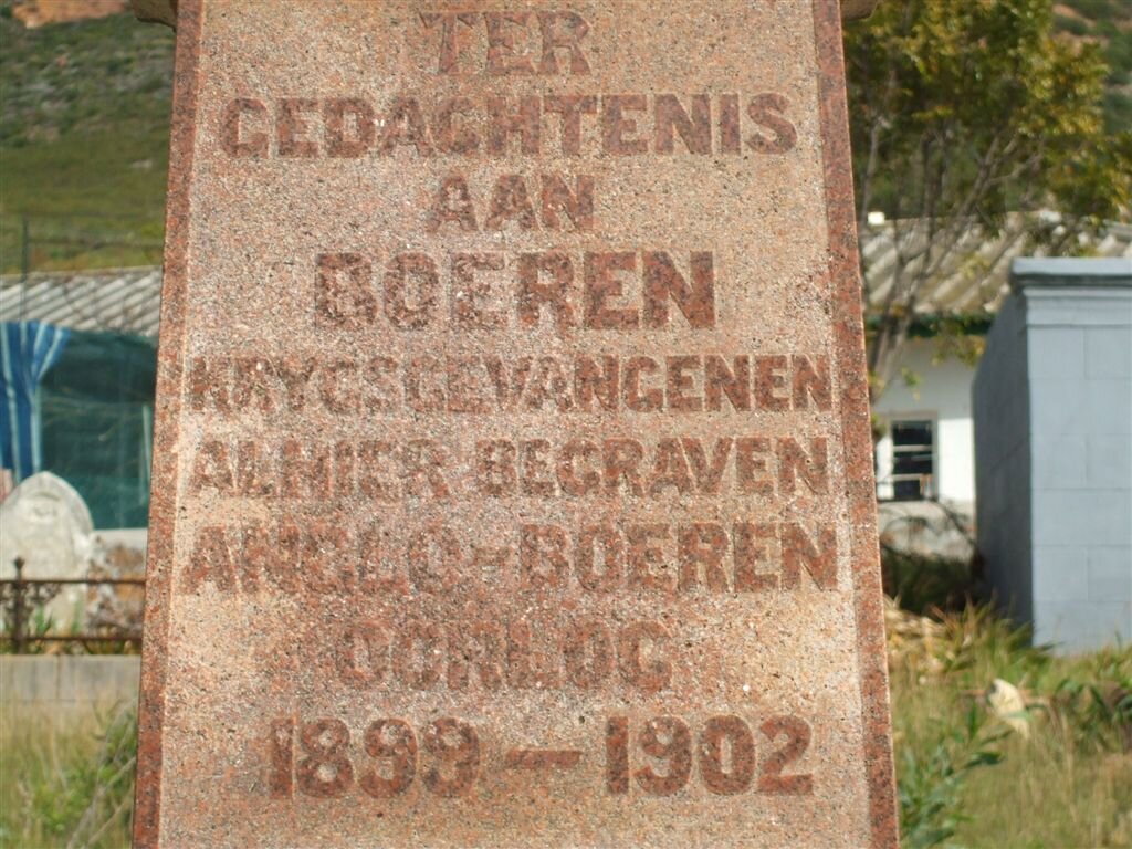 Monument in memory of the Boer Prisoners of War at Simonstown who died during the Anglo-Boer War 1899-1902 and buried here_2