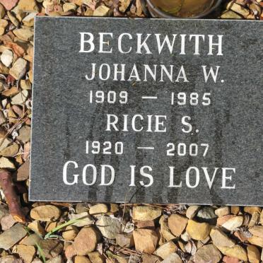 BECKWITH Ricie S. 1920-2007 &amp; Johanna W. 1909-1985