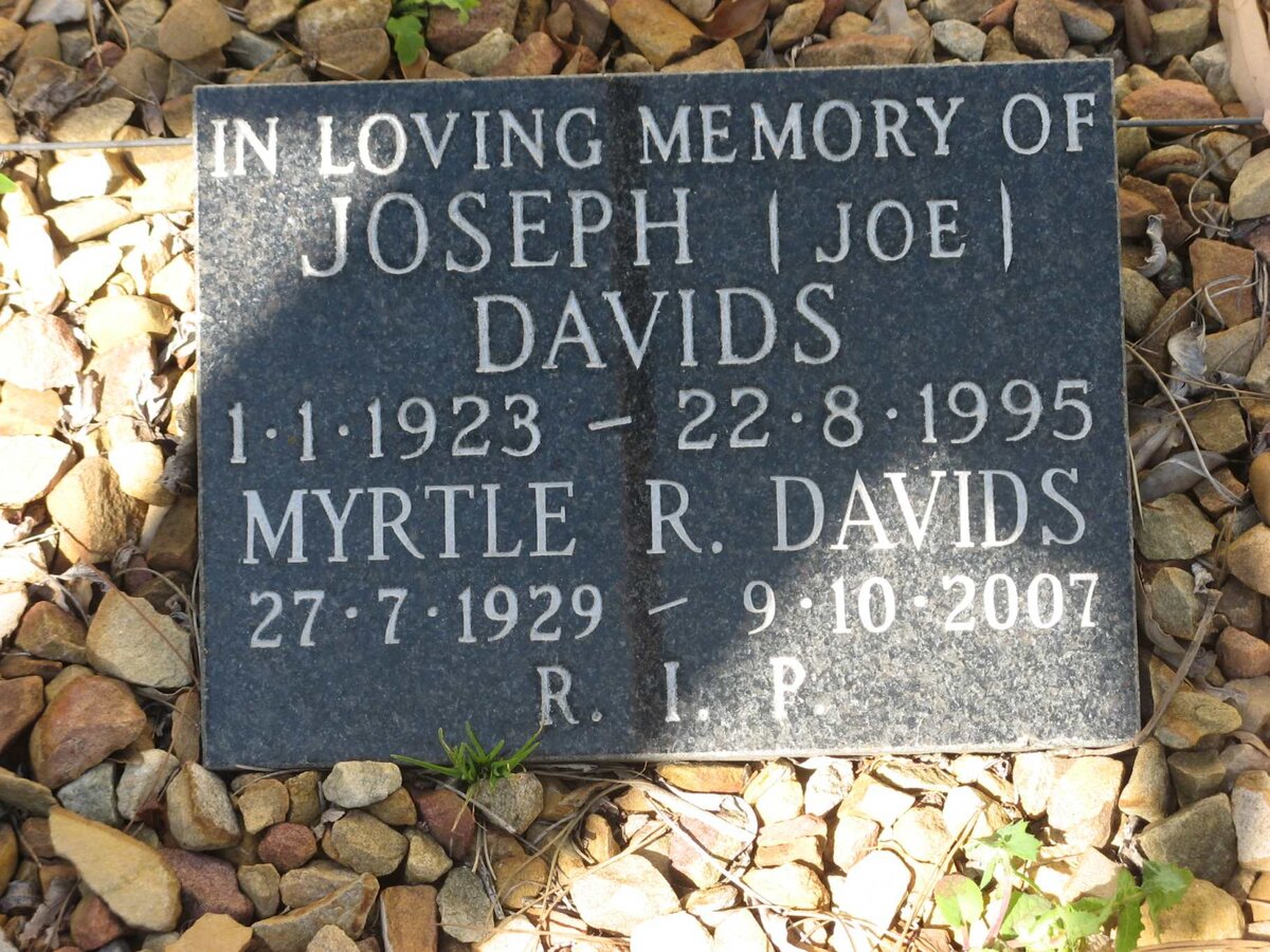 DAVIDS Joseph 1923-1995 &amp; Myrtle R. 1929-2007