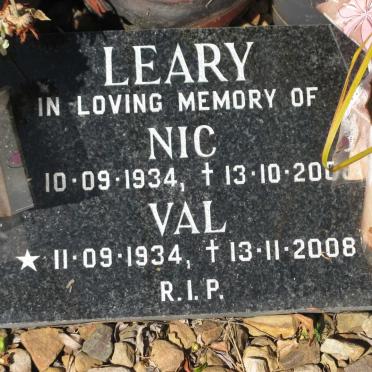 LEARY Nic 1934-200? &amp; Val 1934-2008