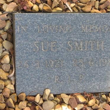 SMITH Sue 1921-1984