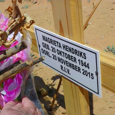 HENDRIKS Magrieta 1944-2015