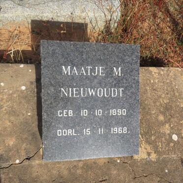 NIEUWOUDT Maatje M. 1890-1968