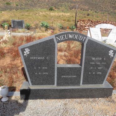 NIEUWOUDT Heremias C. 1896-1974 & Hester E. VAN ZYL 1897-1978