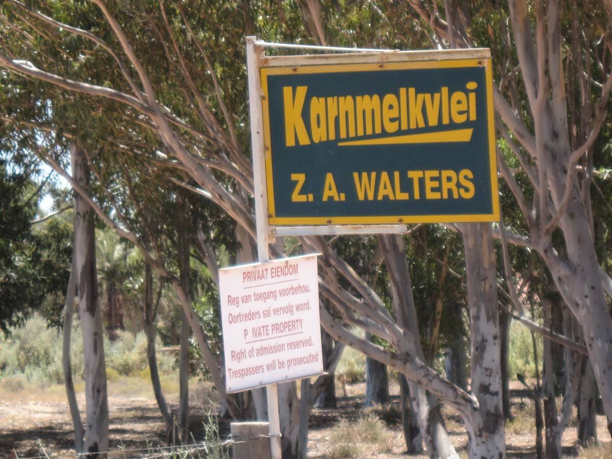 1. Ingang na die plaas Karnmelkvlei, Graaffwater