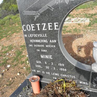 COETZEE Minie 1919-1998
