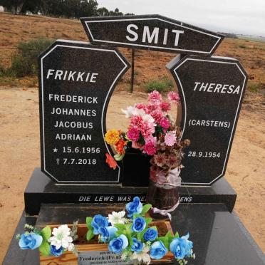 SMIT Frederick Johannes Jacobus Adriaan 1956-2018 &amp; Theresa CARSTENS 1954-2023