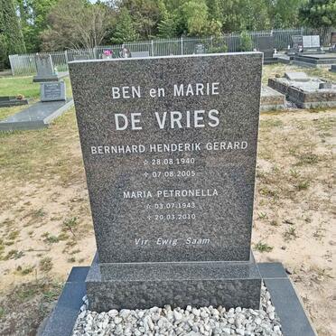 VRIES Bernhard Henderik Gerard, de 1940-2005 &amp; Maria Petronella 1943-2010