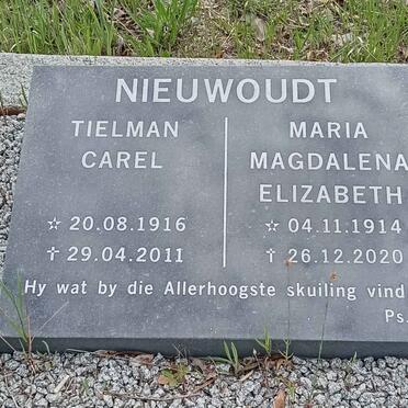 NIEUWOUDT Tielman Carel 1916-2011 &amp; Maria Magdalena Elizabeth 1914-2020