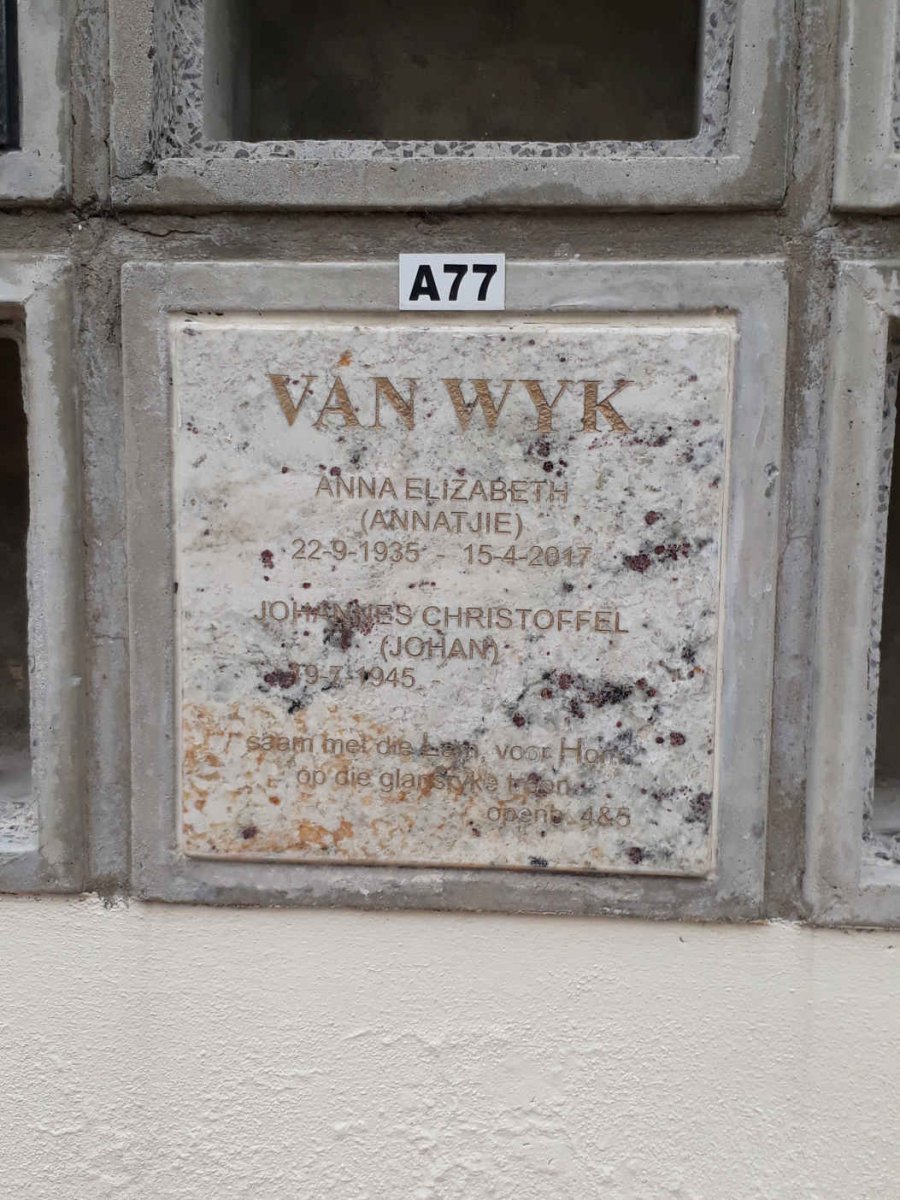 WYK Johannes Christoffel, van 1945-  &amp; Anna Elizabeth 1935-2017