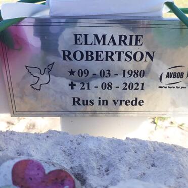 ROBERTSON Elmarie 1980-2021