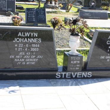 STEVENS Alwyn Johannes 1944-2003 &amp; Angeline Christina 1950-2007 :: STEVENS Steven Alwyn 1993-1999