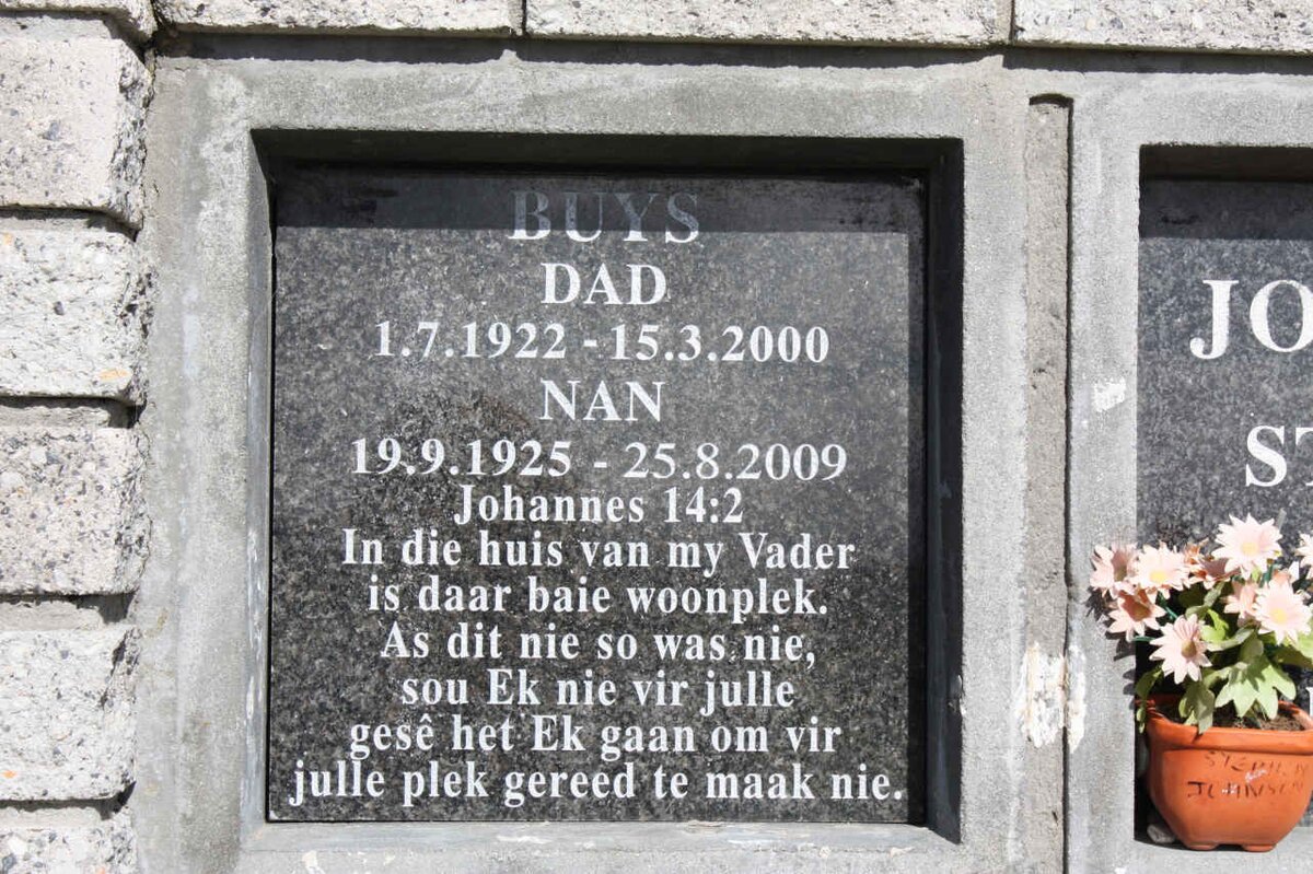 BUYS Dad 1922-2000 &amp; Nan 1925-2009