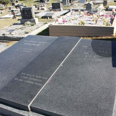 FOURIE Philippus Petrus 1881-1959 &amp; Anna Francina nee DE VOS 1908-2000
