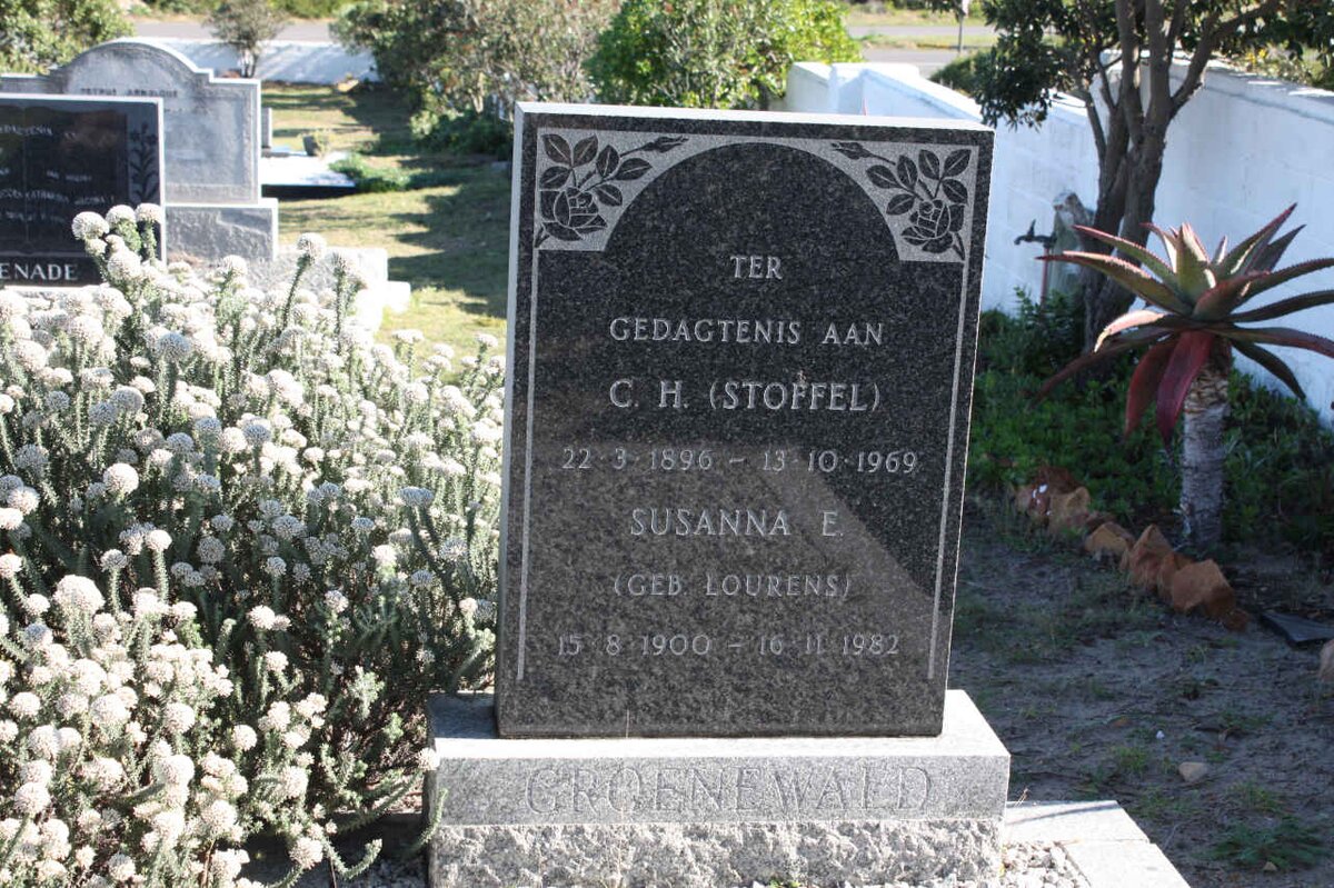 GROENEWALD C.H. 1896-1969 &amp; Susanna E. nee LOURENS 1900-1982