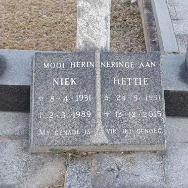 ? Niek 1931-1989 &amp; Hettie 1931-2015