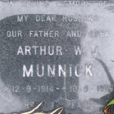 MUNNICK Arthur W.J. 1914-1979
