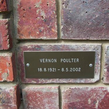 POULTER Vernon 1921-2002