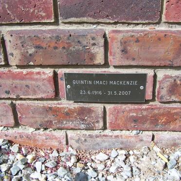 MACKENZIE Quintin 1916-2007