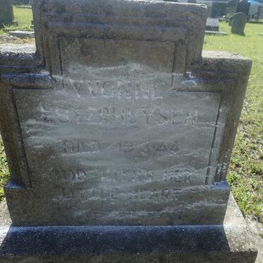 ESTERHUYSEN Yvonne -1944