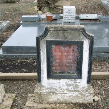 HEUNIS Maria nee BOSHOFF :: HEUNIS Francina J. 1926-1930