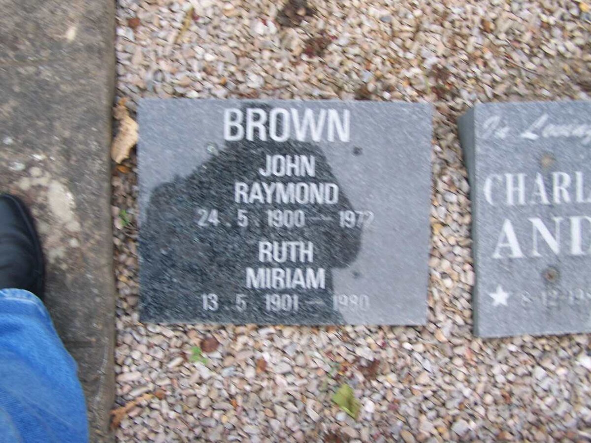 BROWN John Raymond 1900-1972 &amp; Ruth Miriam 1901-1980