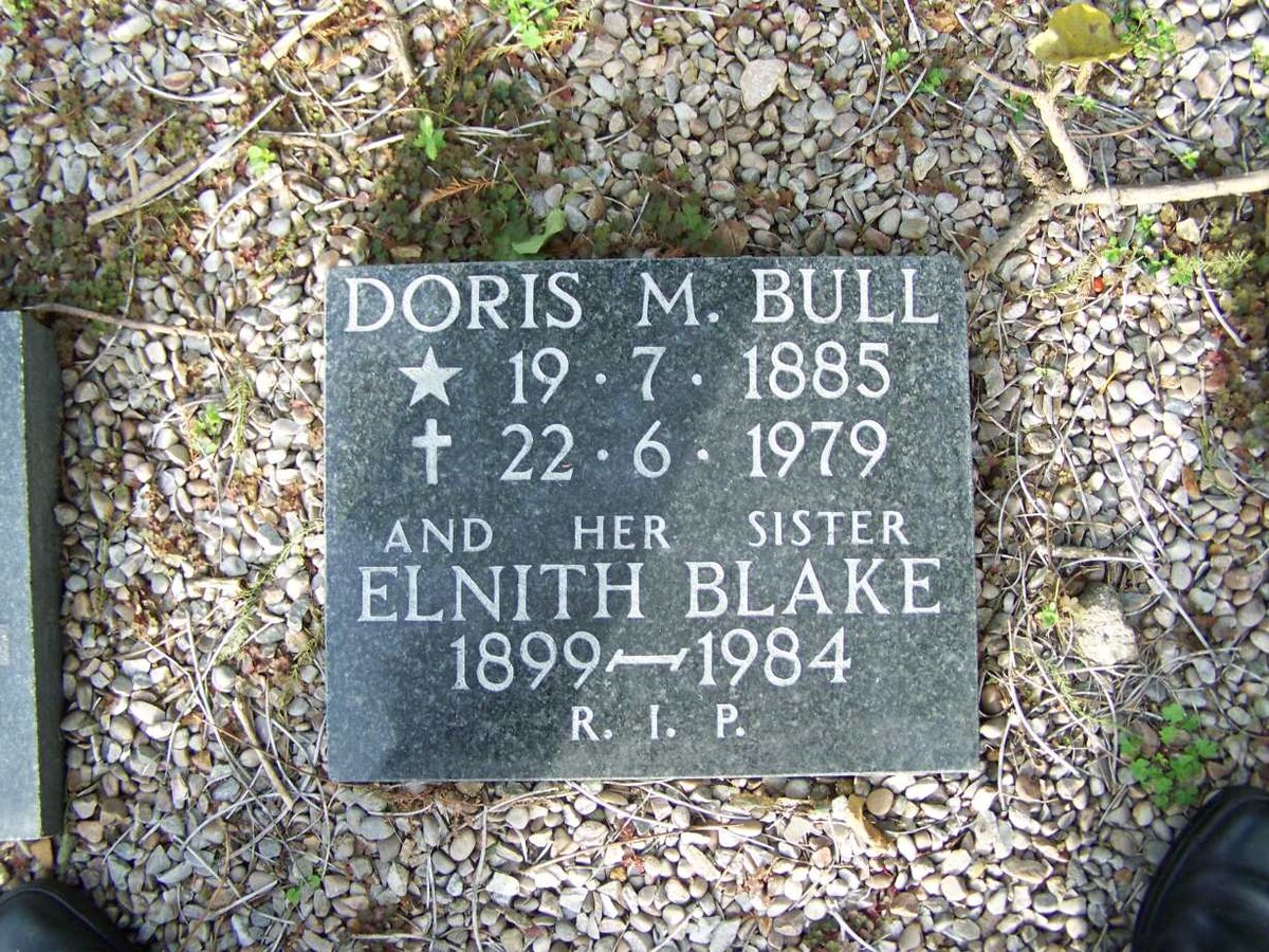 BULL Doris M. 1885-1979 :: BLAKE Elnith 1899-1984