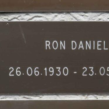 DANIEL Ron 1930-2008