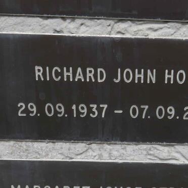 HORN Richard John 1937-2004