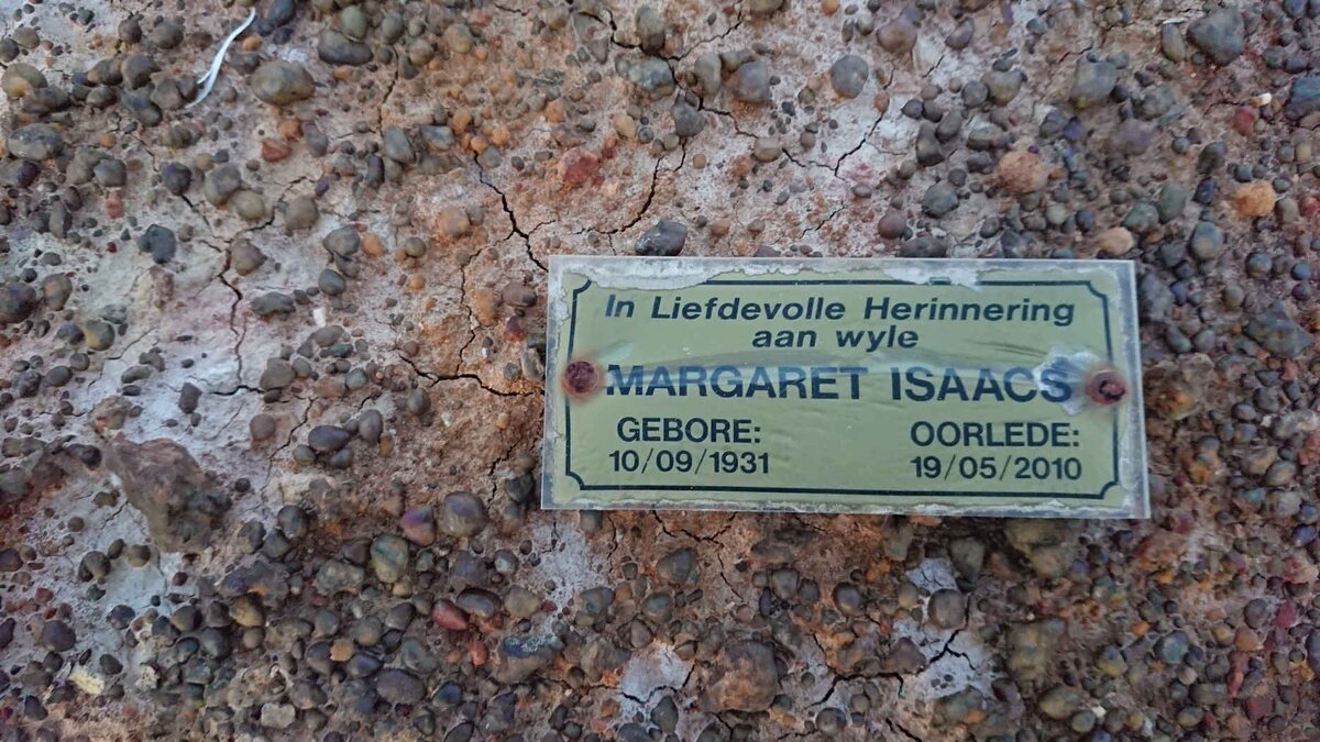 ISAACS Margaret 1931-2010