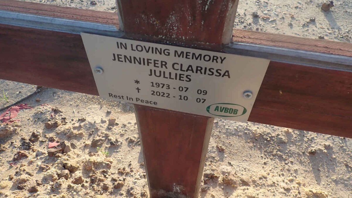 JULLIES Jennifer Clarissa 1973-2022