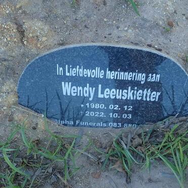 LEEUSKIETTER Wendy 1980-2022