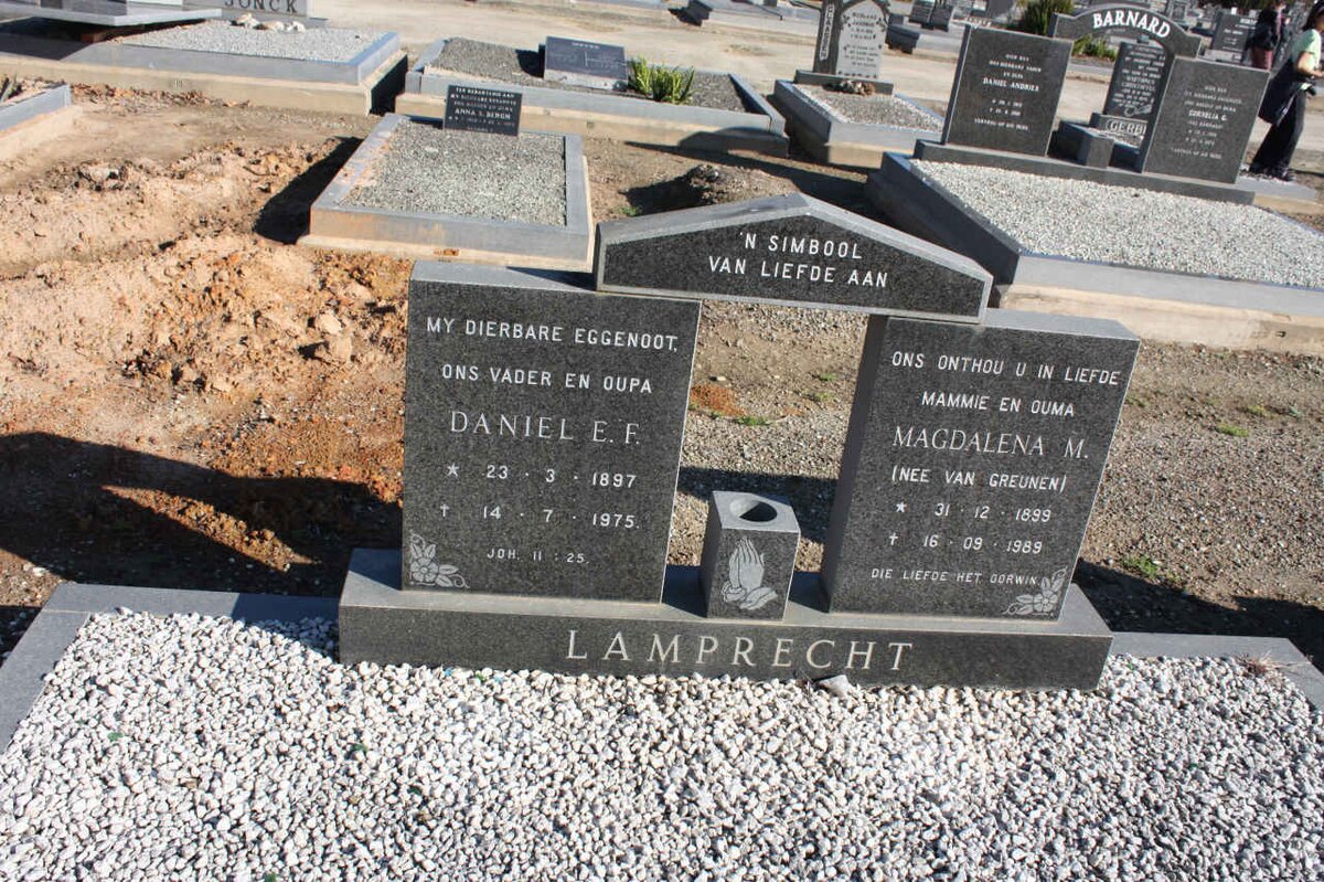 LAMPRECHT Daniel E.F. 1897-1975 &amp; Magdalena M. VAN GREUNEN 1899-1989