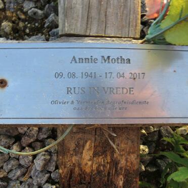 MOTHA Annie 1941-2017