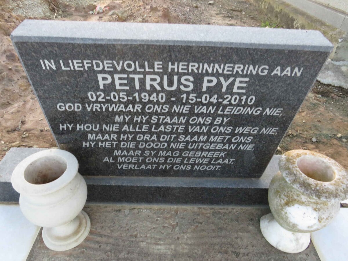 PYE Petrus 1940-2010