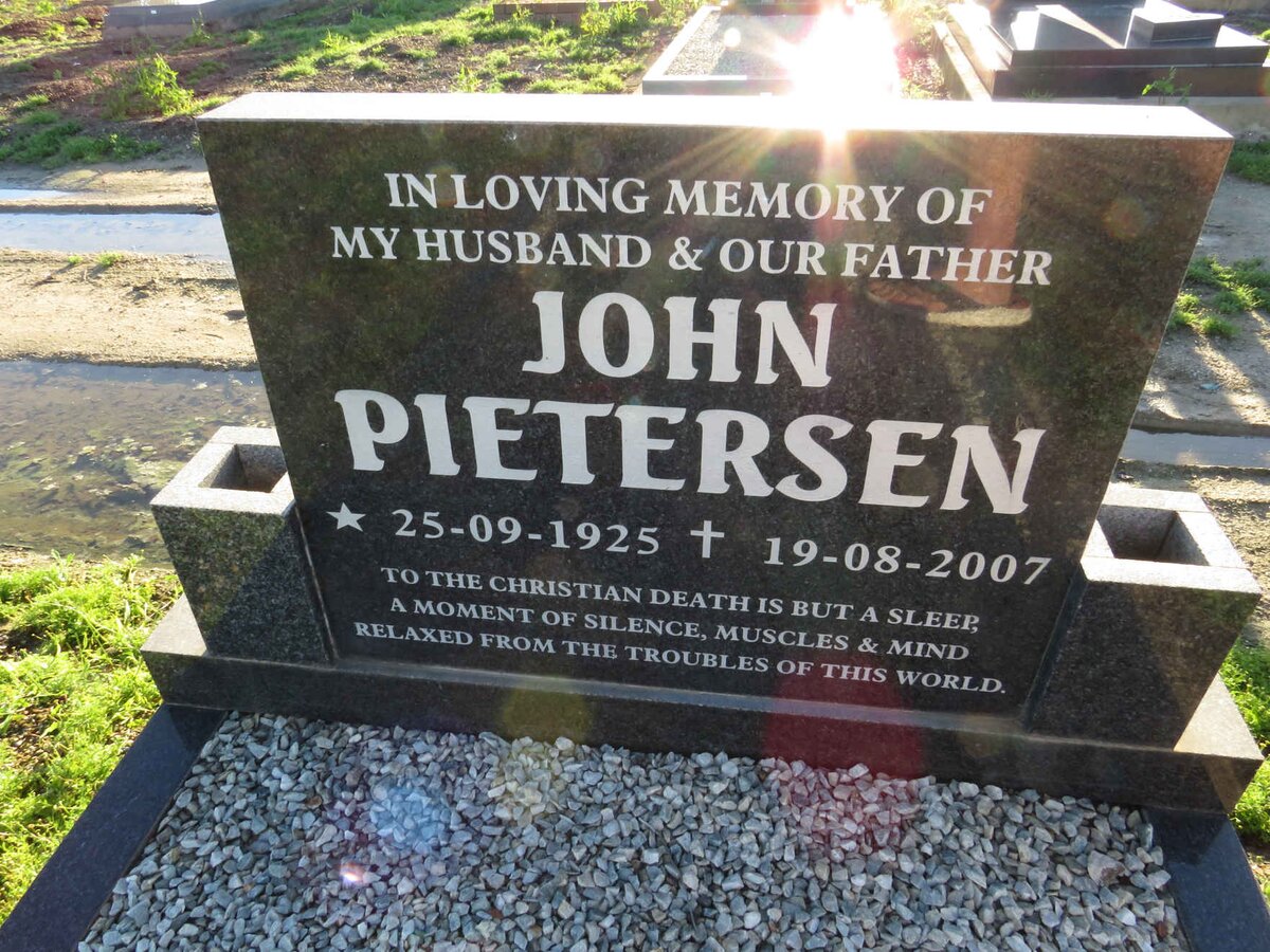 PIETERSEN John 1925-2007