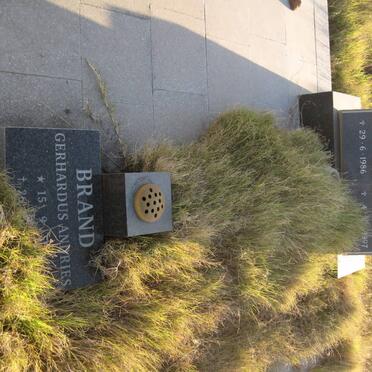 BRAND Gert 1907-1986 &amp; Sannie 1910-1997 :: BRAND Gerhardus Andries 1955-1997