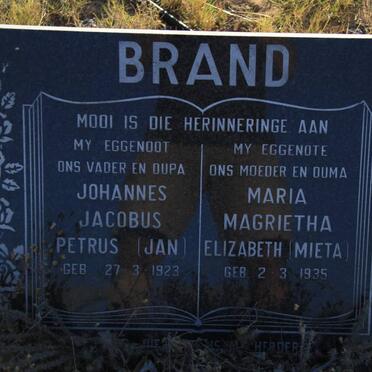 BRAND Johannes Jacobus Petrus  1923-  &amp; Maria Magrietha Elizabeth 1935-