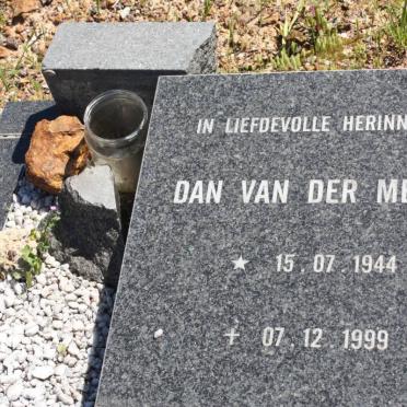 MERWE Dan, van der 1944-1999